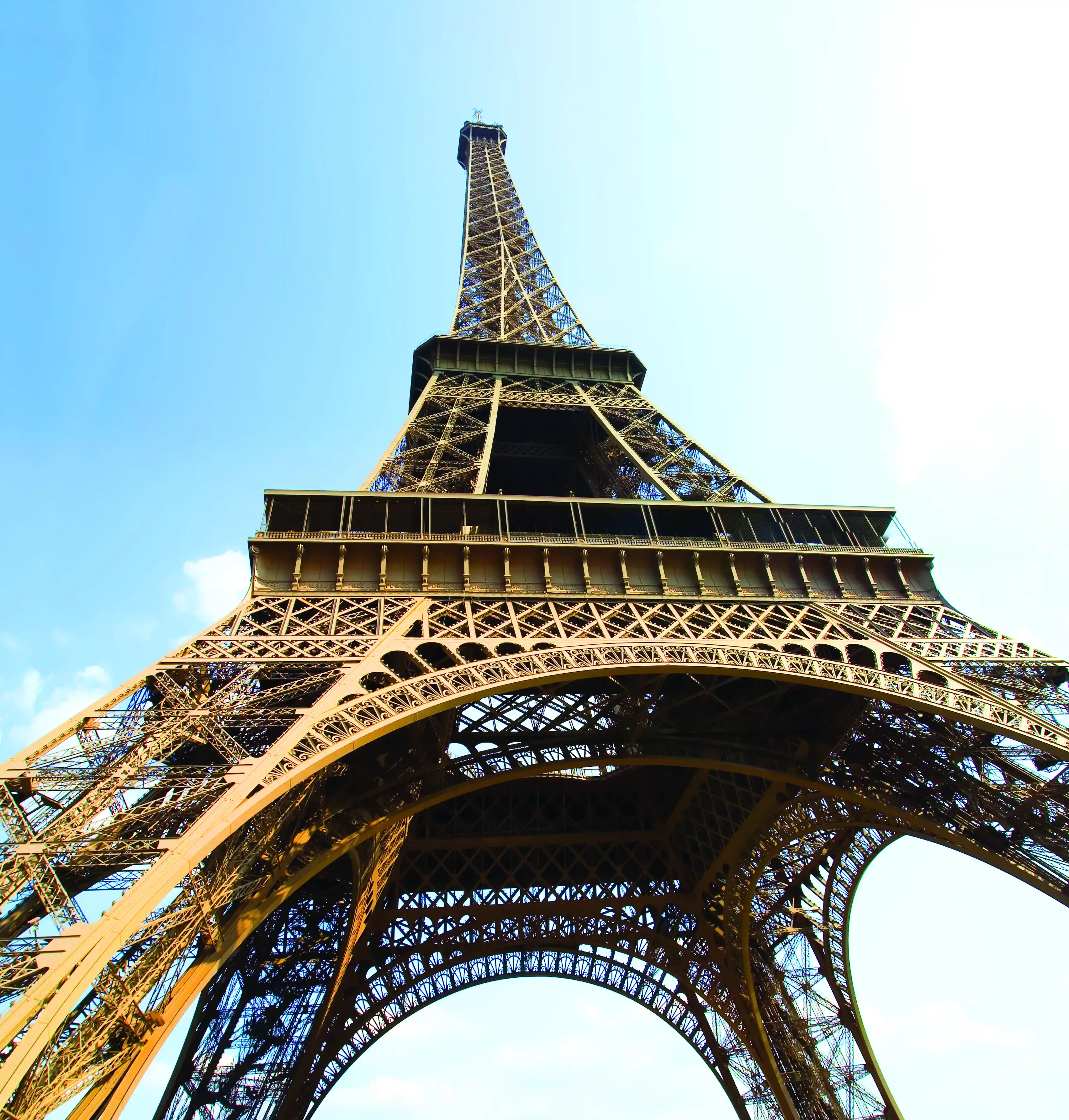 Paris Luxury Travel Guide: The Grand Art of Doing Nothing Beautifully
