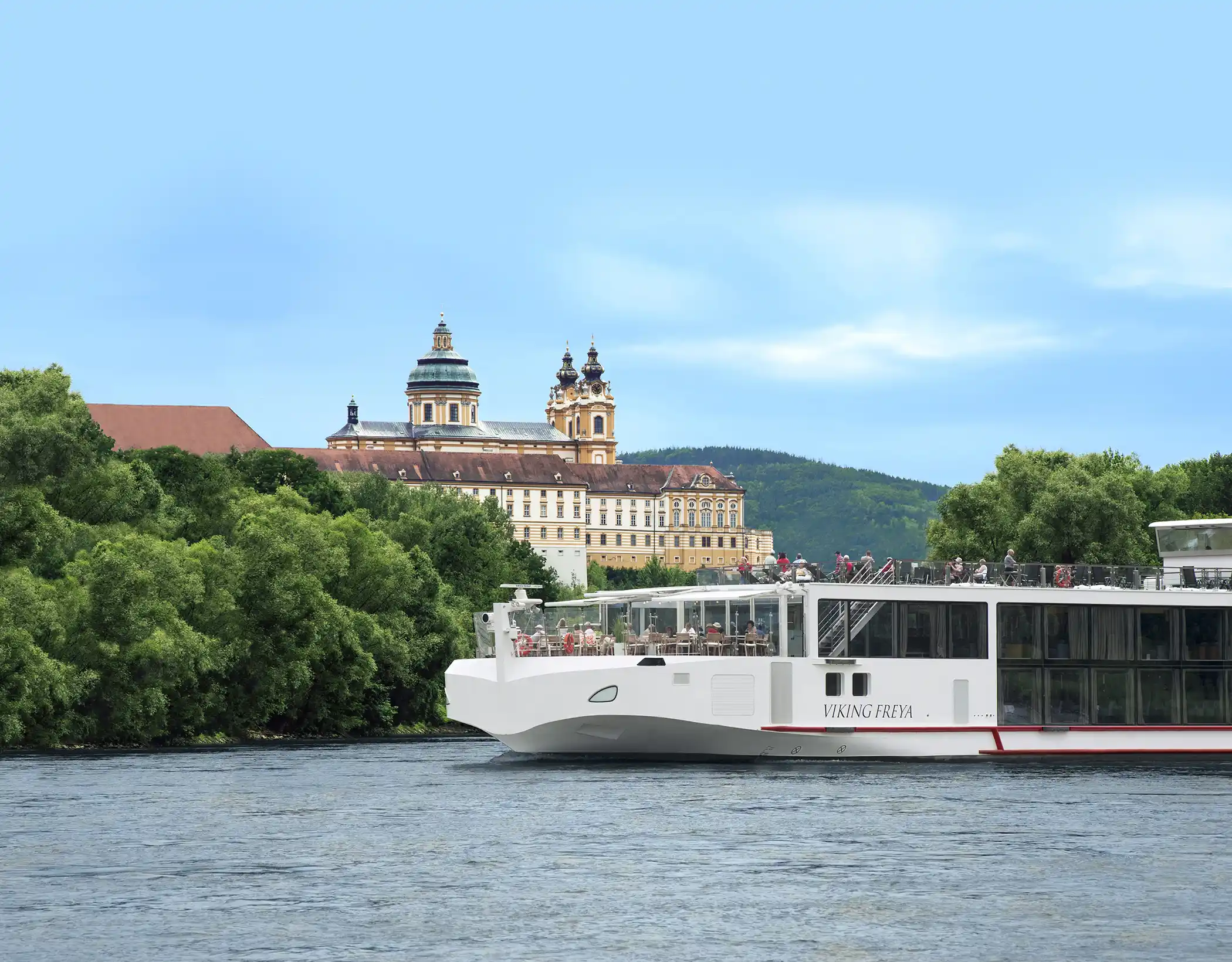 Melk Abbey Guide: Baroque Glory Above the Danube
